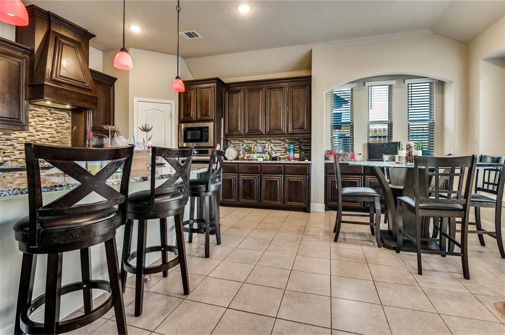 1960 Silverleaf Drive