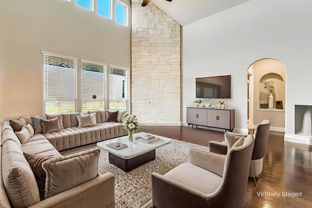1960 Silverleaf Drive