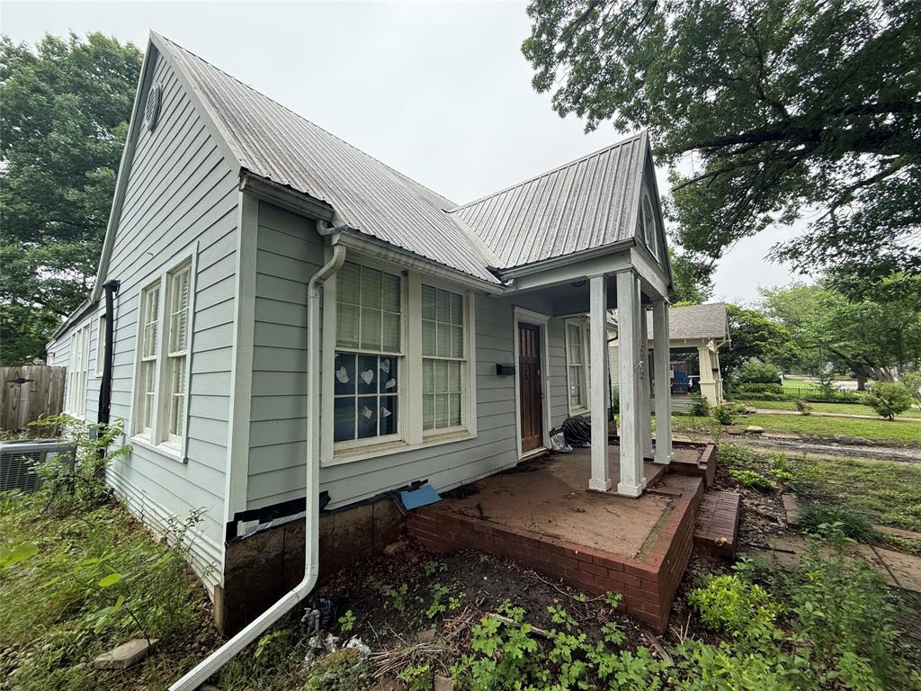 325 Virginia Avenue