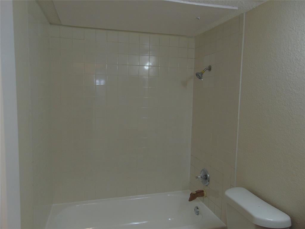 Williamsburg Square - Residential