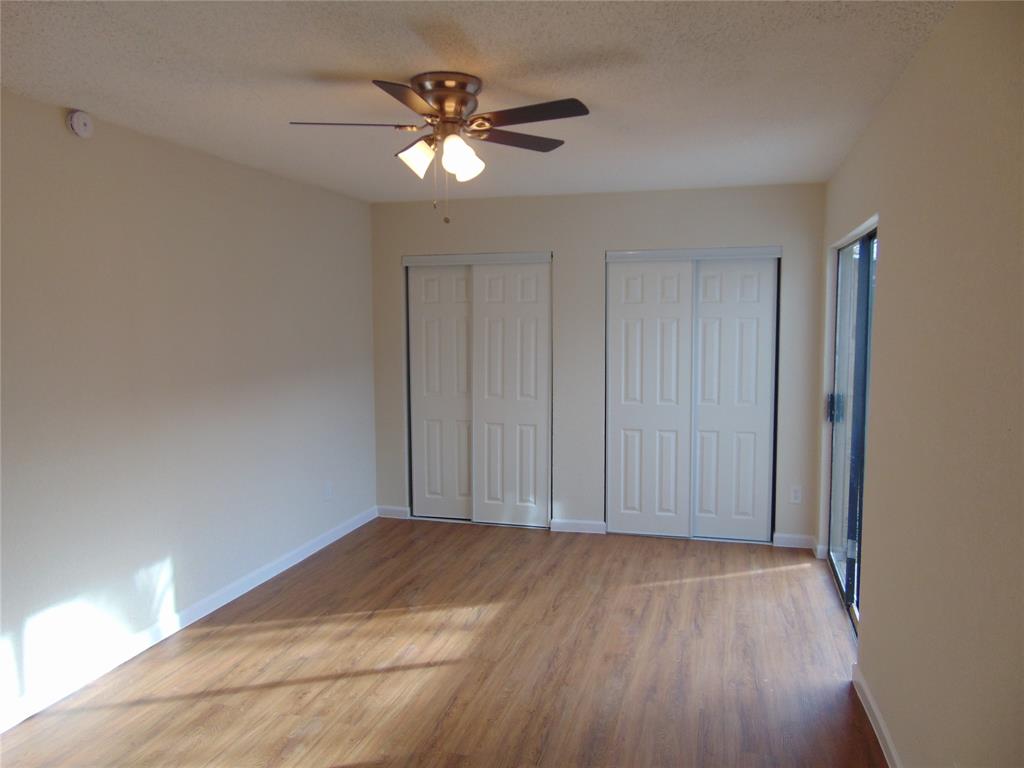 Williamsburg Square - Residential