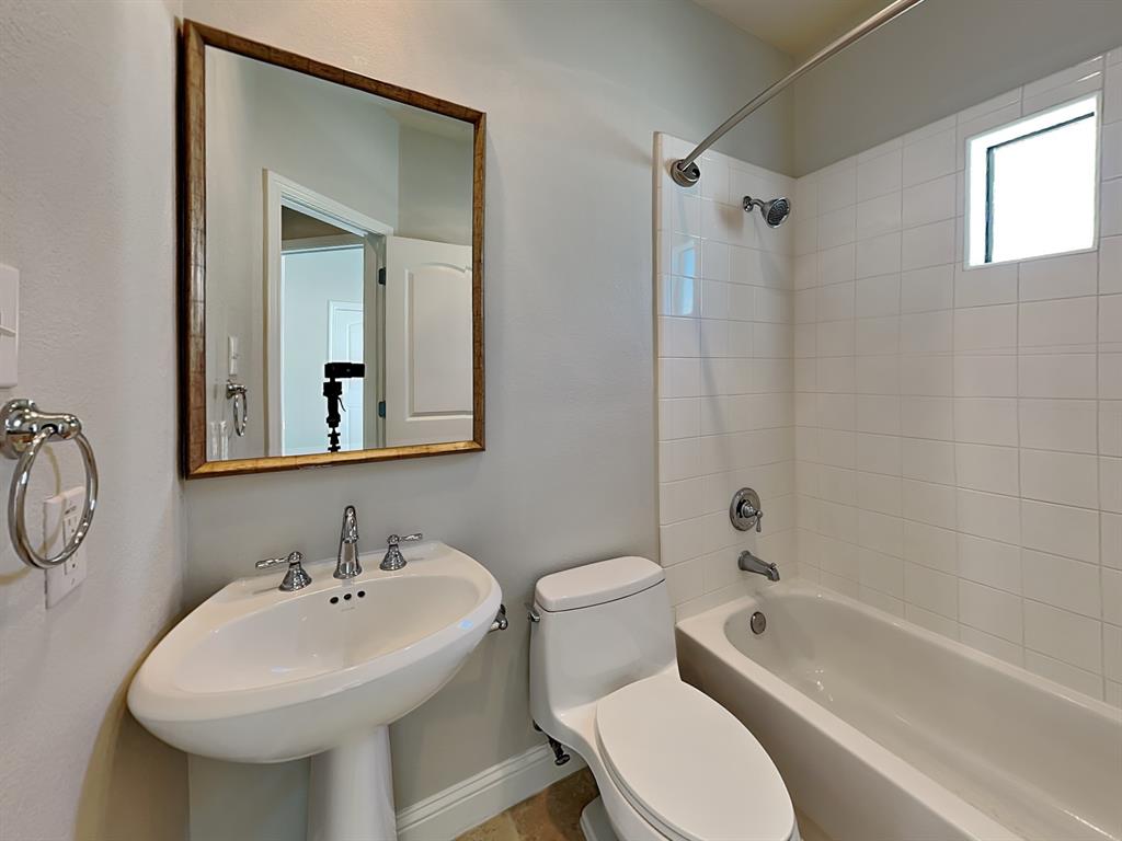 Valencia 02 Amd - Residential Lease