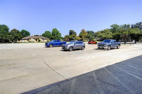 Tiny photo for 401 W Centerville Road #1, Garland, TX 75041 (MLS # 20920738)