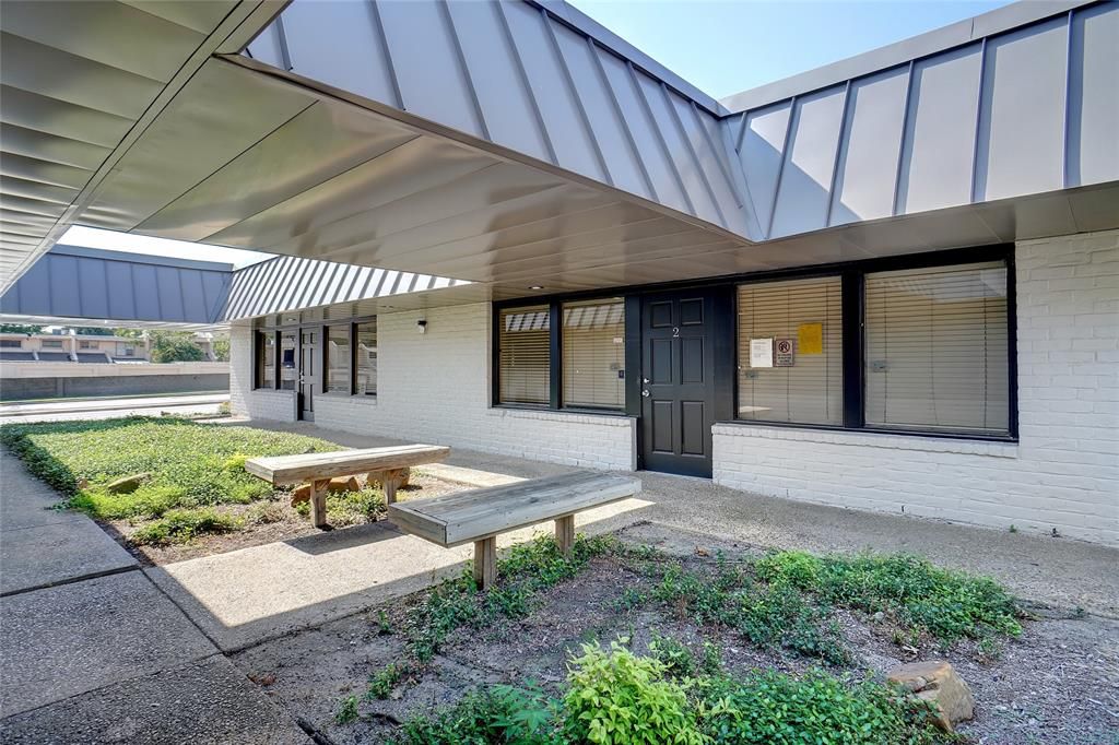 Photo of 401 W Centerville Road #1, Garland, TX 75041 (MLS # 20920738)