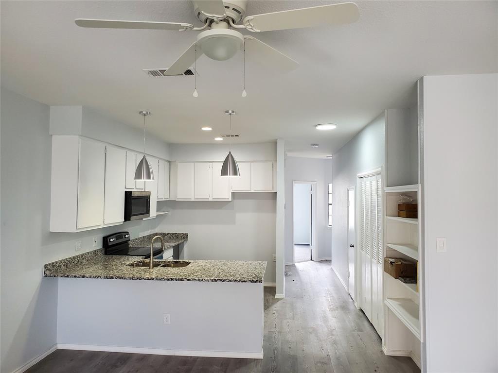 1933 Island Circle B204