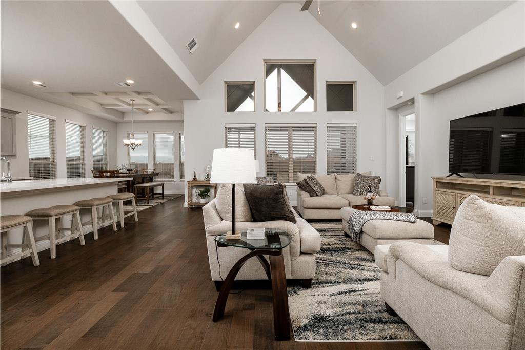 902 Lannister Street