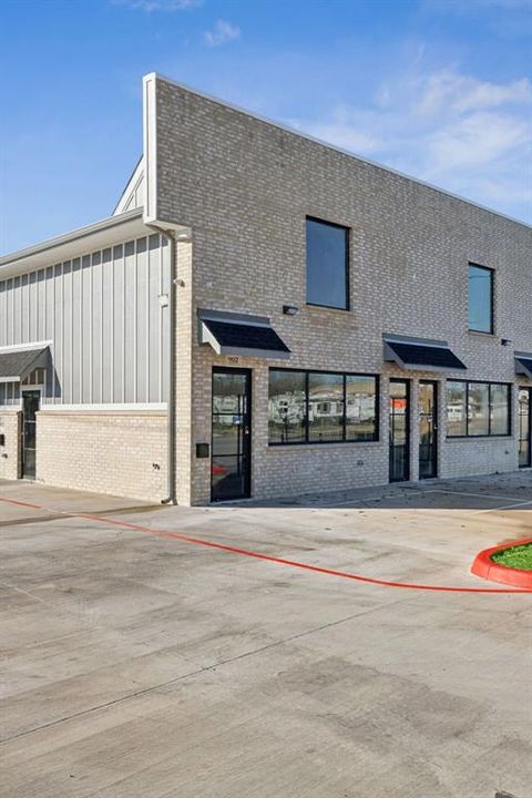 902 E Moore Avenue Terrell TX 75160