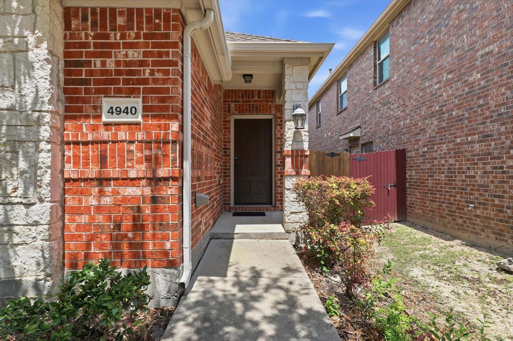4940 Stray Creek Lane