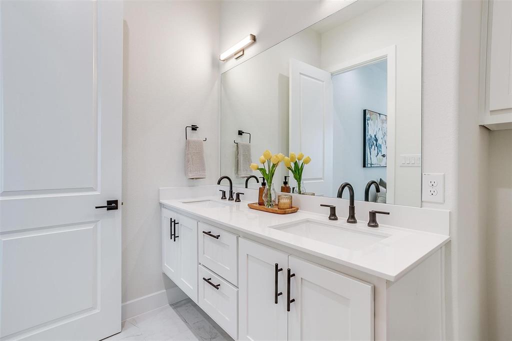 Main 7 Twnhm Add - Residential