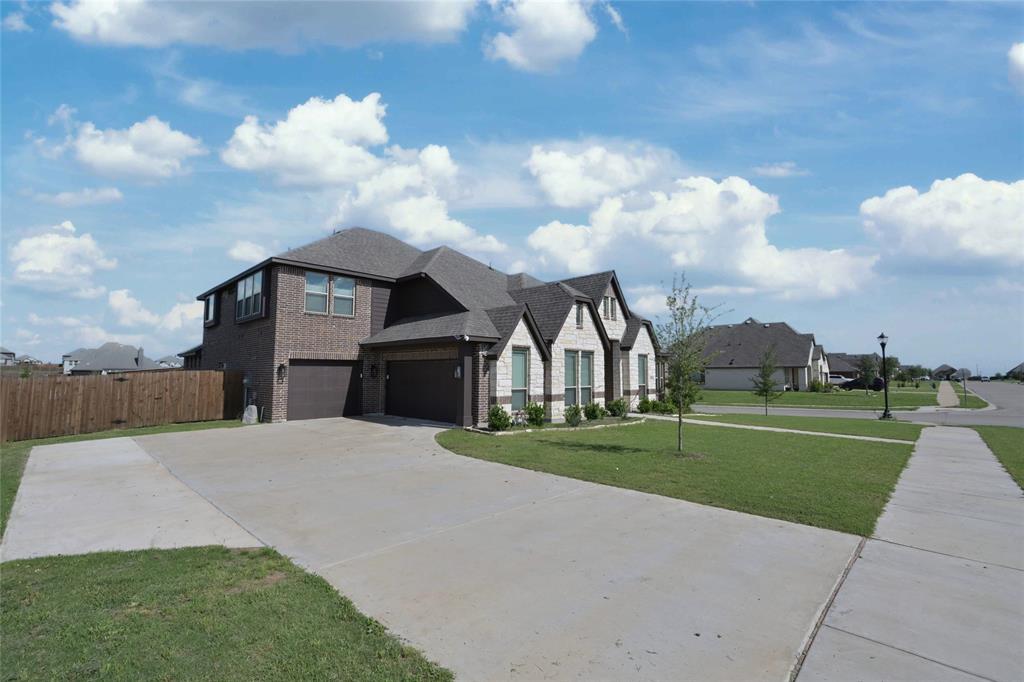 12600 Eagles Bluff