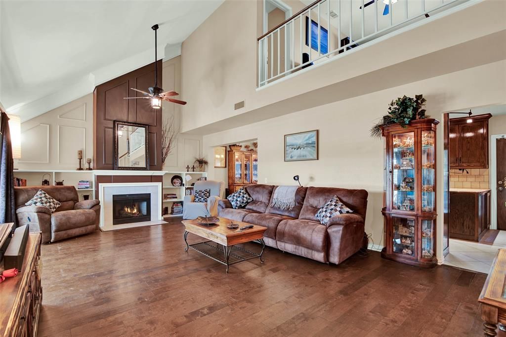 Photo of 2105 Lavaca Trail, Carrollton, TX 75010 (MLS # 21138898)
