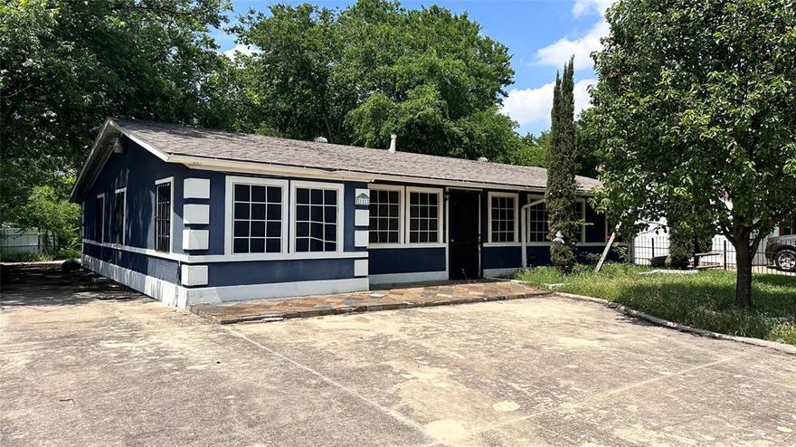 Welcome to this incredible opportunity nestled in the established Wynnewood community of South Dallas! Whether you’re a seasoned investor or a visionary homebuyer ready to put your personal touch on your forever home, this property checks every box. Step inside and discover a canvas ready for transformation. The 2 bathrooms have already been tastefully updated, giving you a head start on your renovation journey, while the rest of the home awaits your creative vision. The possibilities are truly endless. Curb appeal is already working in your favor...the exterior of this charming home is undeniably adorable and full of character, with select upgrades already in place to get you started on the right foot. The backyard is where the magic continues. A cute treehouse adds a one-of-a-kind touch that kids and buyers alike will absolutely love. The detached two-car garage provides ample storage and workspace, while the expansive covered parking area offers more than enough room to accommodate a boat, RV, or additional vehicles. A rare find in this price range!