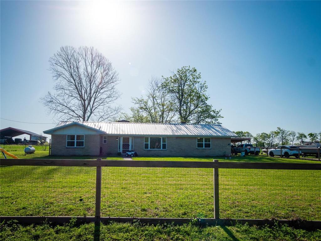 1390 Farm Road 1159