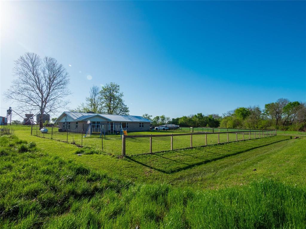 1390 Farm Road 1159