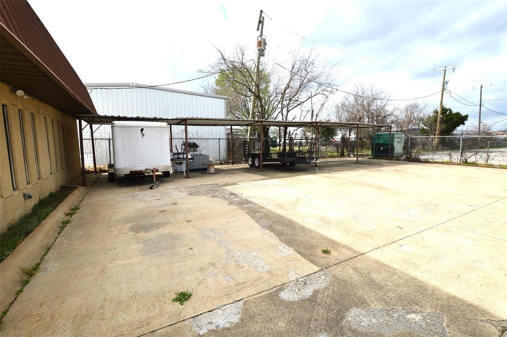 Dalworth Indust District - Commercial Sale