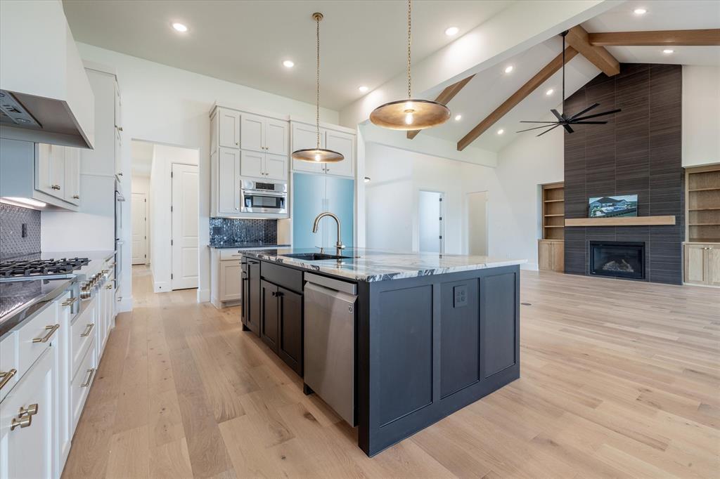 Montrachet - Residential