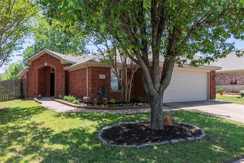 904 High Creek Drive Euless TX 76040