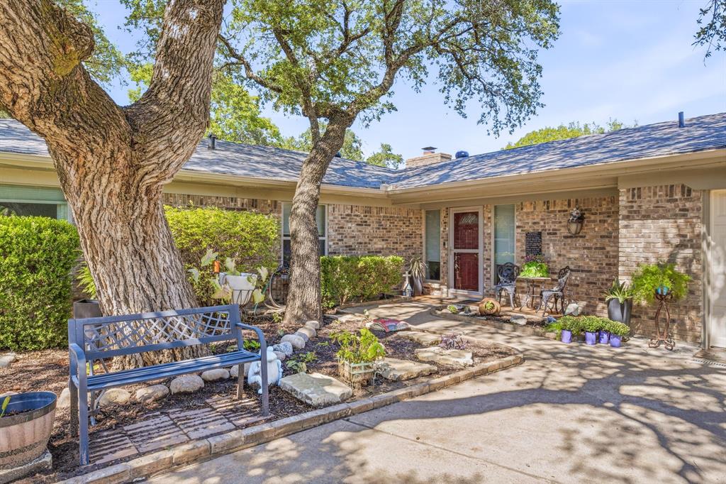 4304 Acoma Court