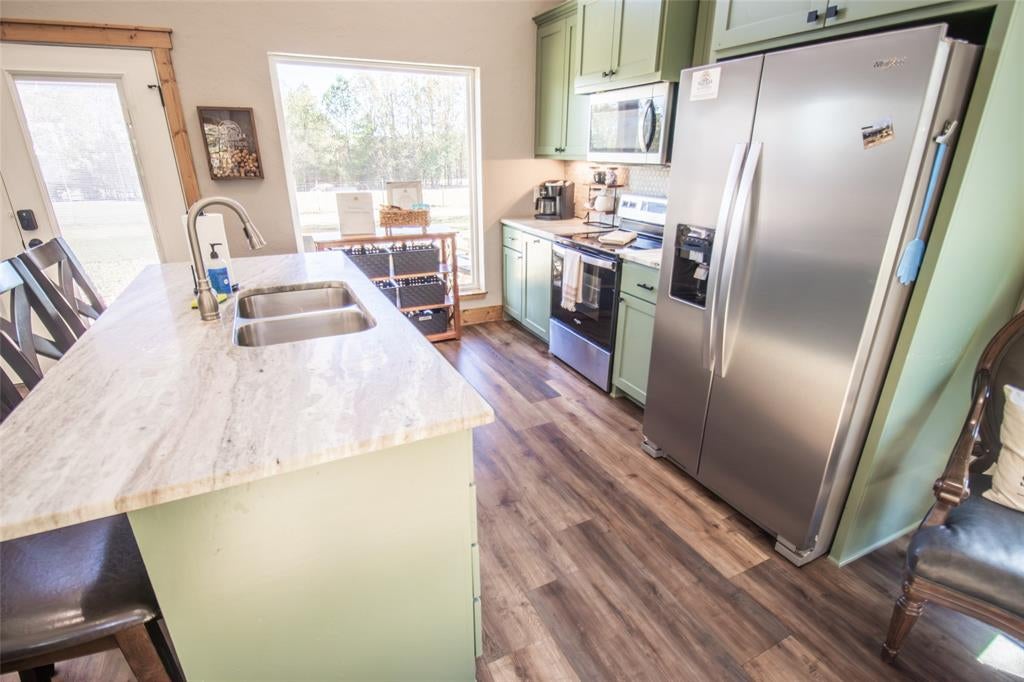 449 Lakeview Circle