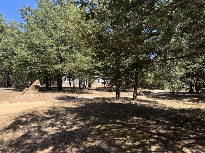 Photo 1 of 32 — 2496 County Road 2010, Ravenna, TX 75476