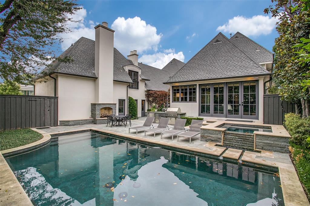 Windsor Place - Residential