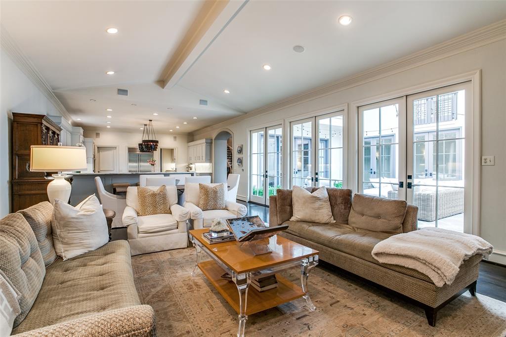 Windsor Place - Residential