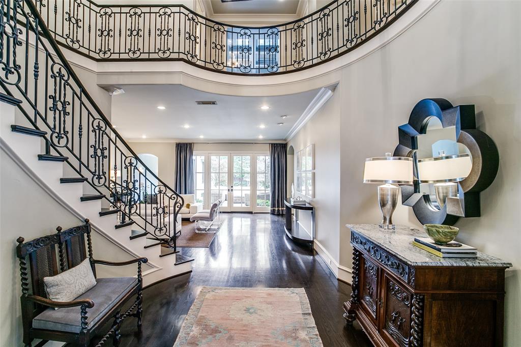 Windsor Place - Residential