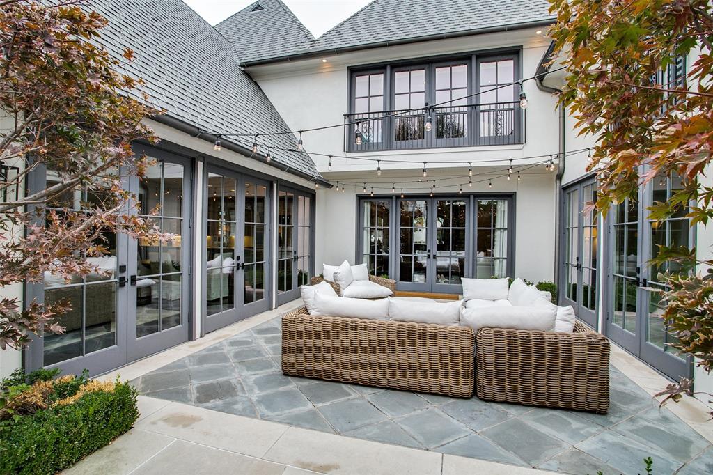 Windsor Place - Residential