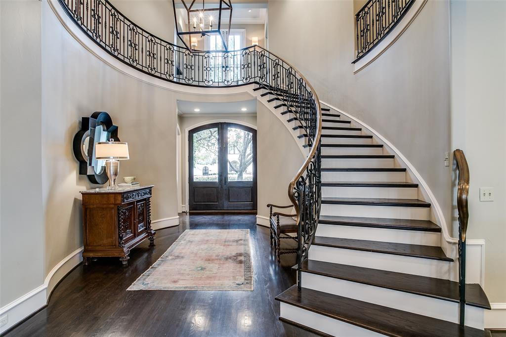 Windsor Place - Residential