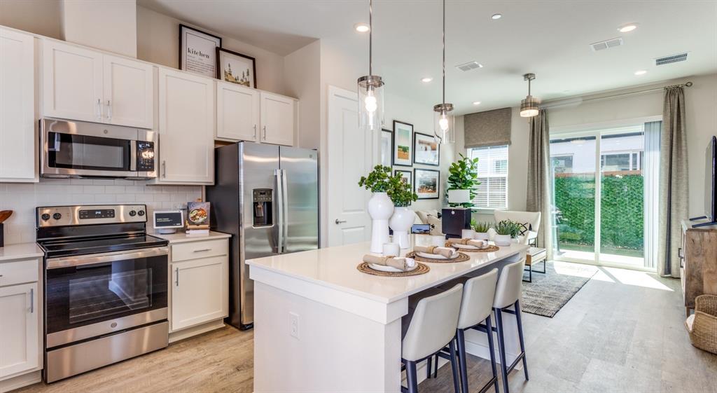 Cadia Grand Prairie - Residential Lease