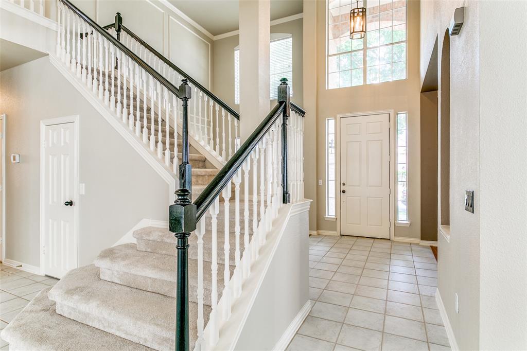 408 Crestview Point Drive