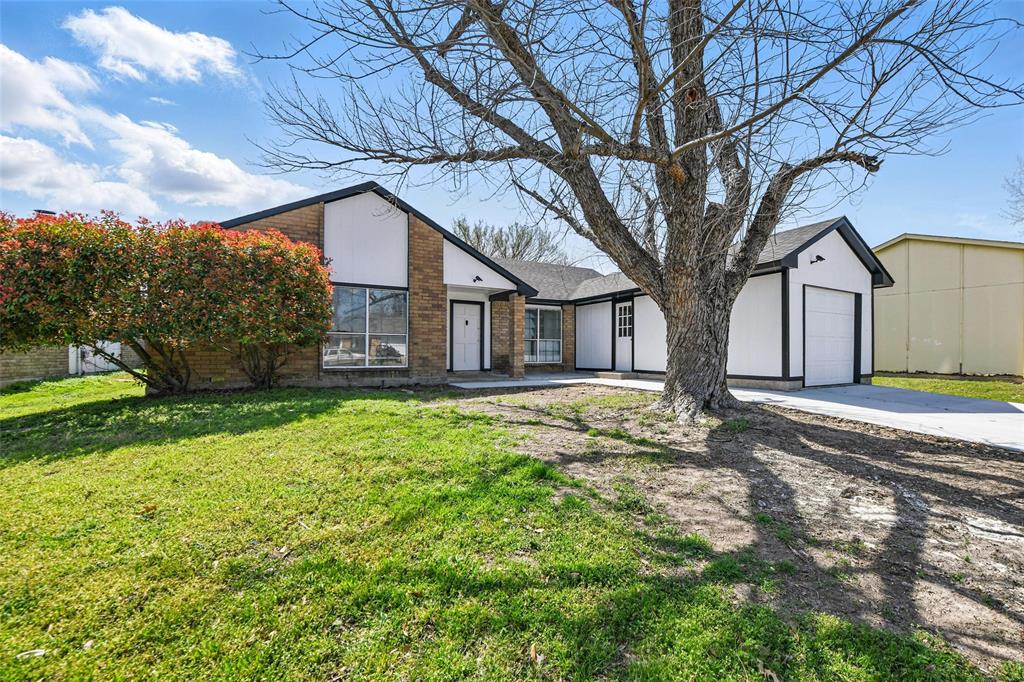 6932 Fallbrook Court