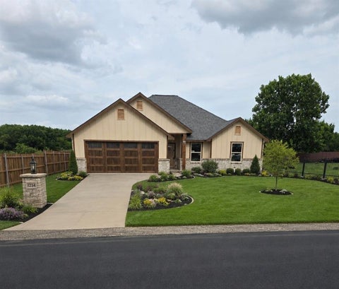 Photo of 9401 Claudia Drive, Fort Worth, TX 76134 (MLS # 21386446)