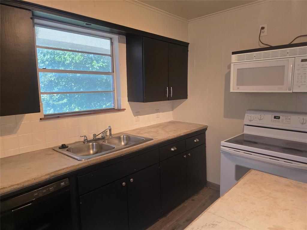 Photo of 219 E 3rd Street #B, Keene, TX 76059 (MLS # 21194026)