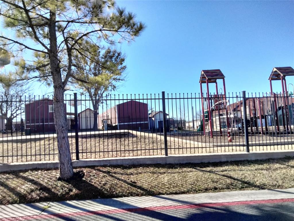 709 N Collins Freeway 70