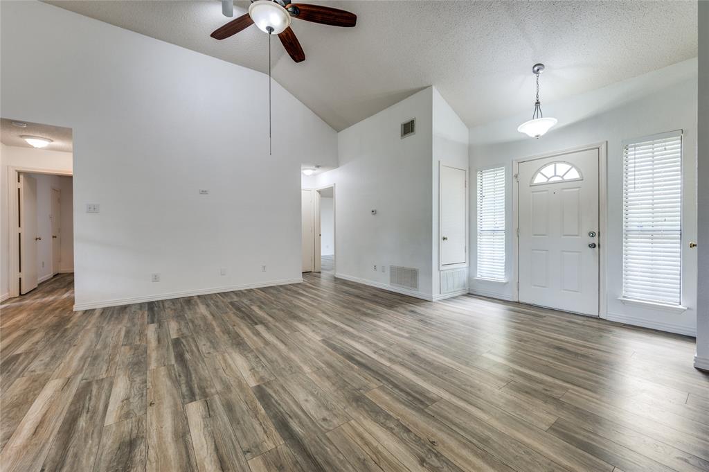 1404 Chicota Drive