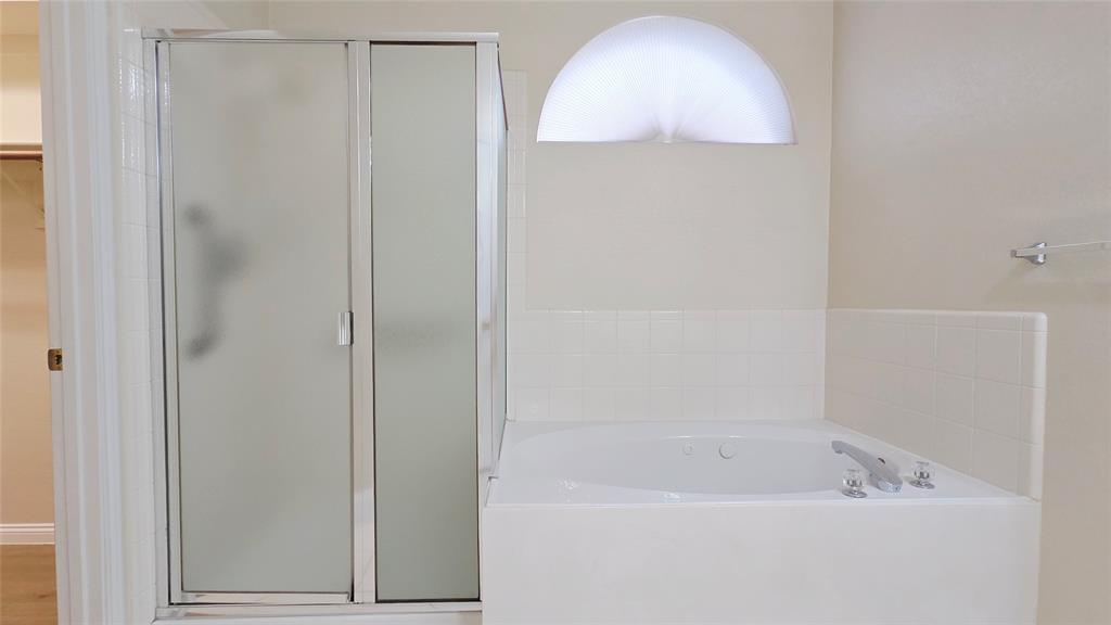 Meadows Of Roanoke Ph II - Residential Lease