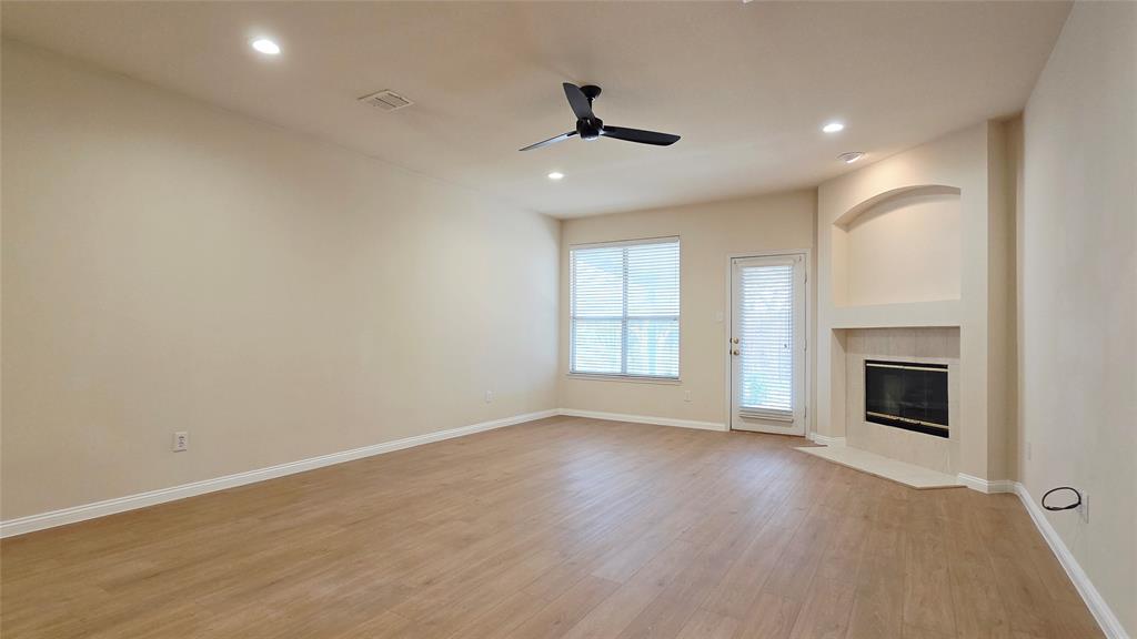 Meadows Of Roanoke Ph II - Residential Lease