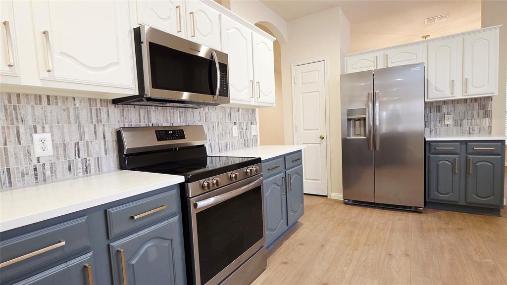 Meadows Of Roanoke Ph II - Residential Lease