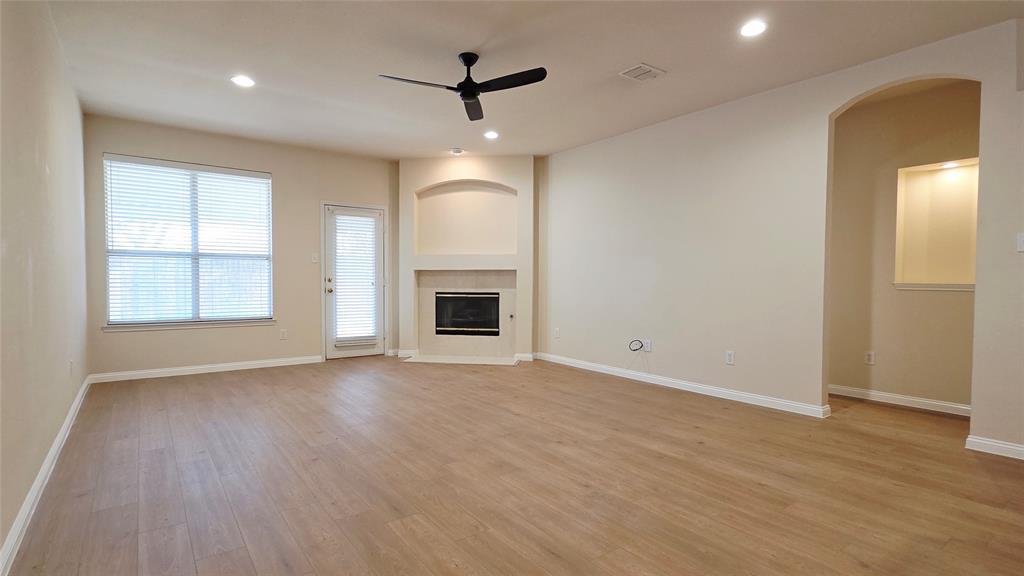 Meadows Of Roanoke Ph II - Residential Lease