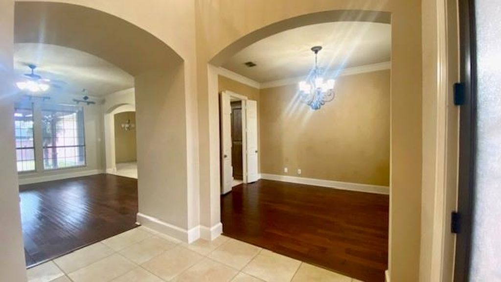 Photo of 11563 Avondale Dr Dr, Frisco, TX 75033 (MLS # 21194056)