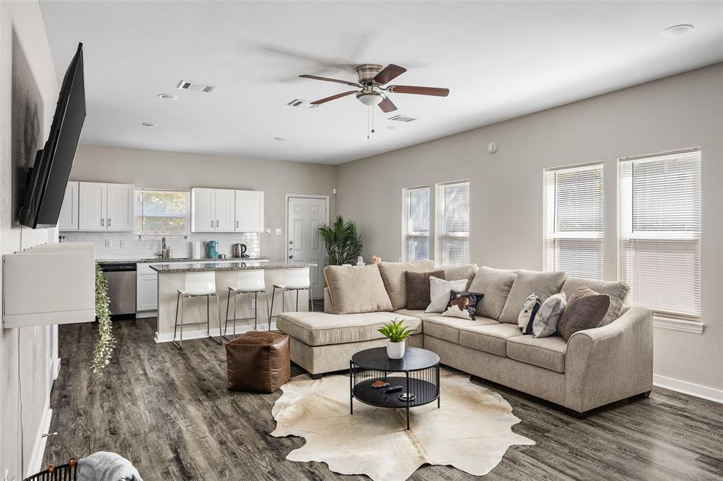 5006 Colonial Avenue