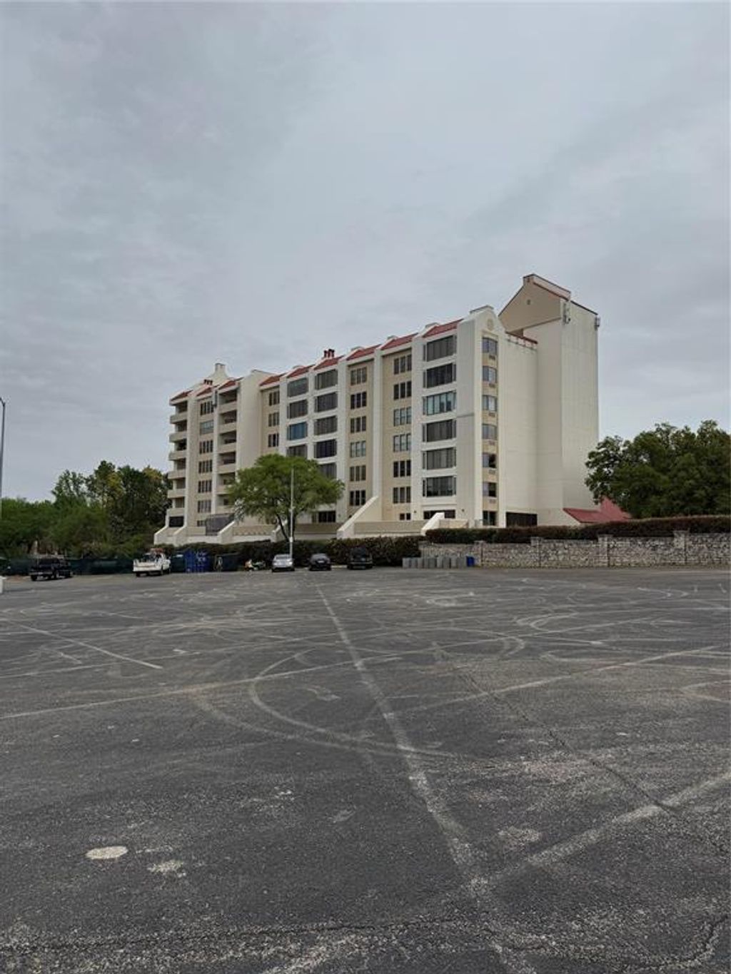 Photo of 2122 Reflection Bay Drive, Arlington, TX 76013 (MLS # 21253394)