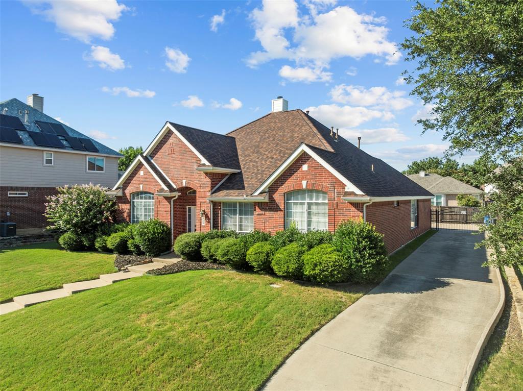 705 Waters Edge