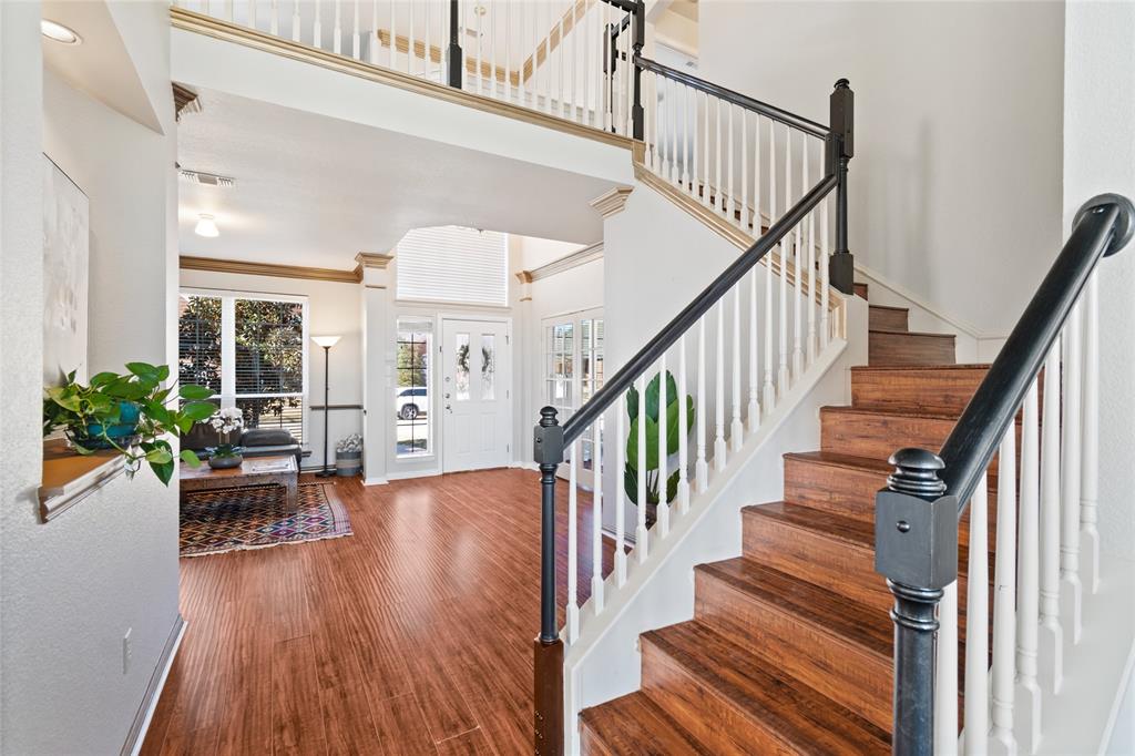 6413 Greenbriar Lane