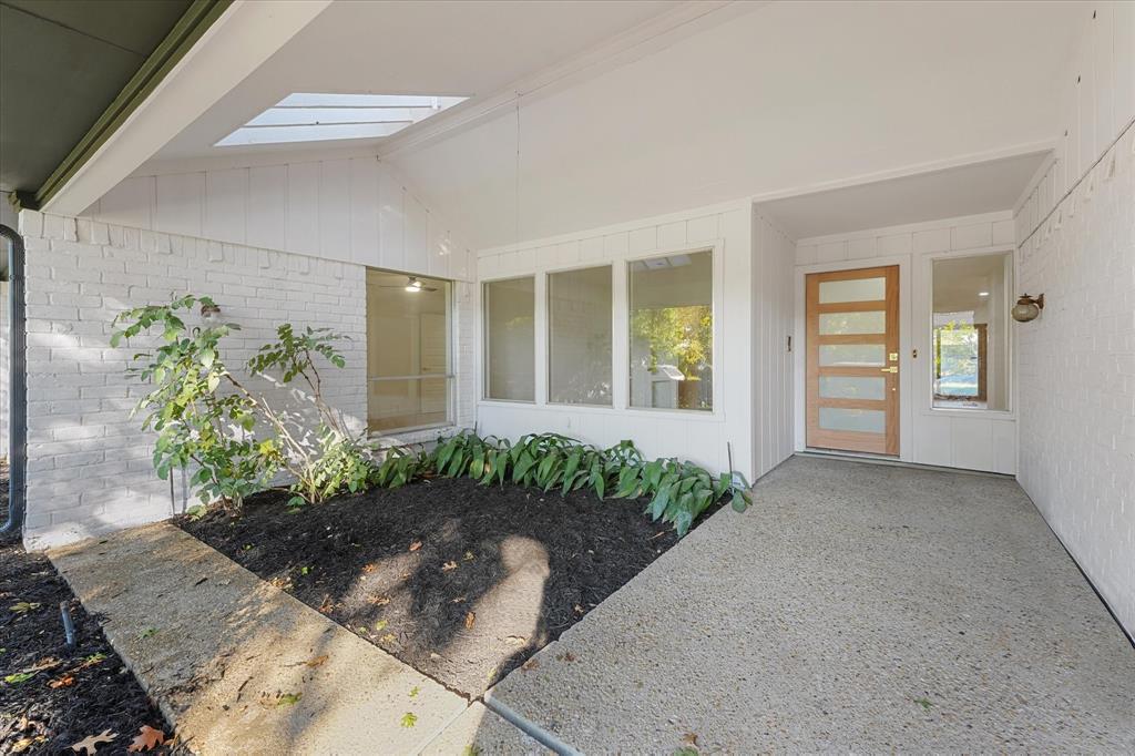 6727 Southpoint Drive