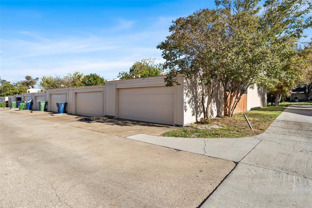 Centre Villa - Residential