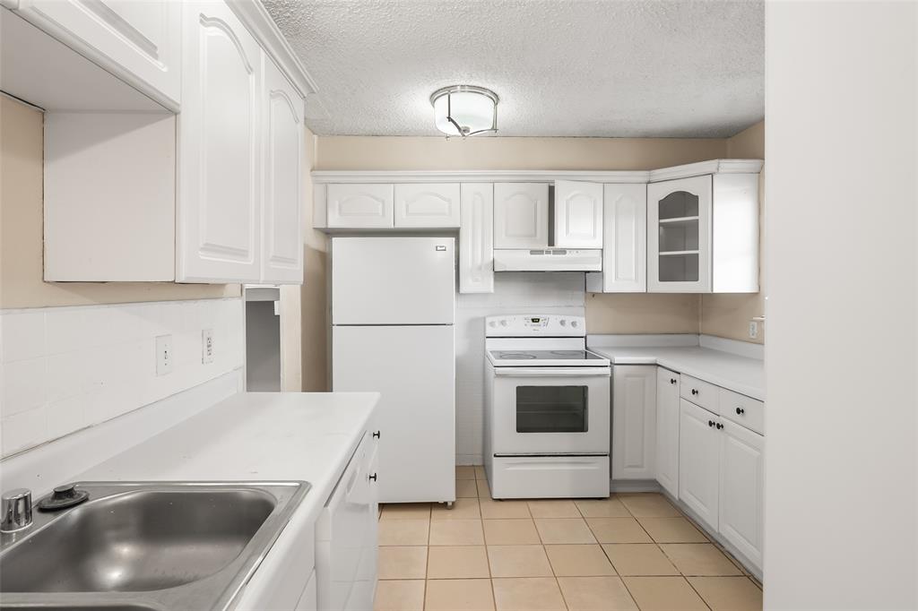 Centre Villa - Residential