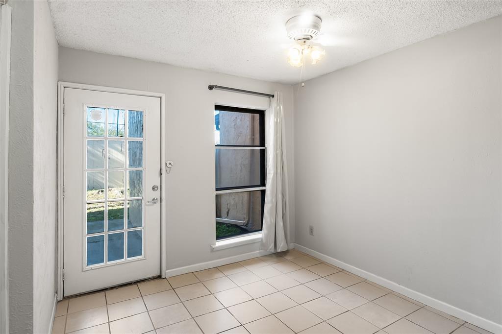 Centre Villa - Residential