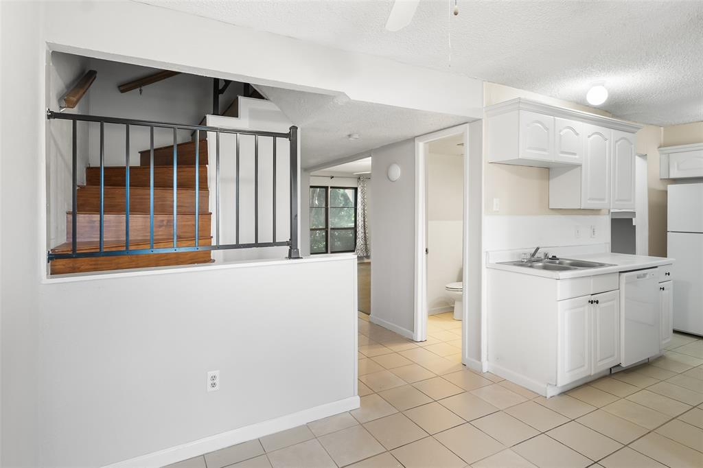 Centre Villa - Residential